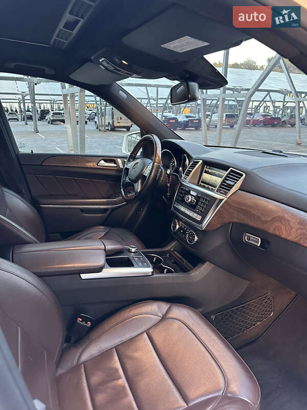Внедорожник / Кроссовер Mercedes-Benz GL-Class 2013 в Львове фото 9 Внедорожник / Кроссовер Mercedes-Benz GL-Class 2013 в Львове