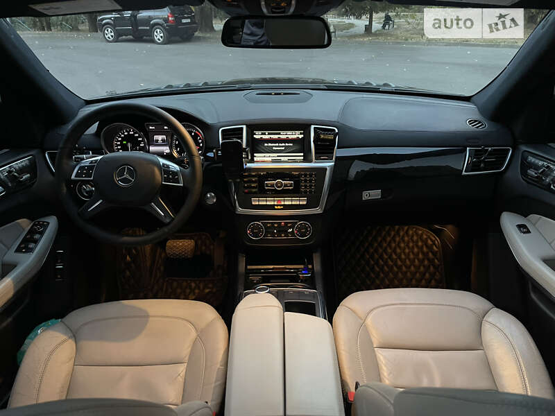 Внедорожник / Кроссовер Mercedes-Benz GL-Class 2014 в Киеве фото 17 Внедорожник / Кроссовер Mercedes-Benz GL-Class 2014 в Киеве