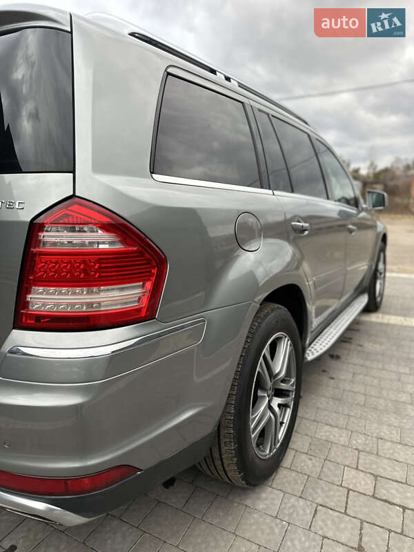 Внедорожник / Кроссовер Mercedes-Benz GL-Class 2011 в Вараше