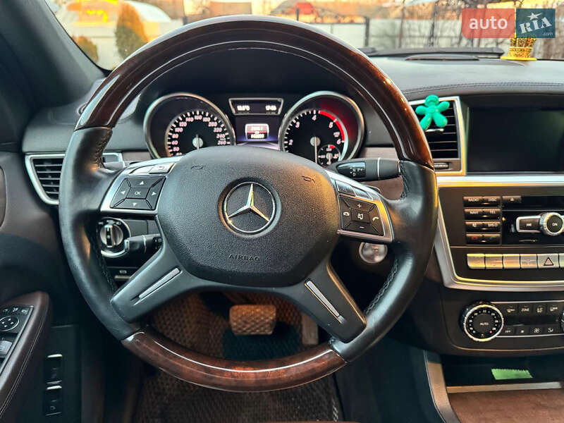 Позашляховик / Кросовер Mercedes-Benz GL-Class 2015 в Чернівцях