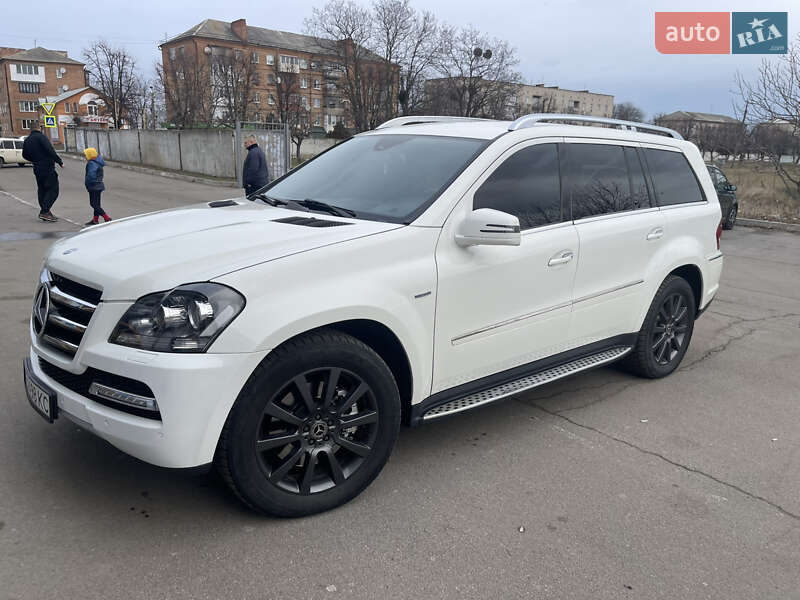 Mercedes-Benz GL-Class 2011