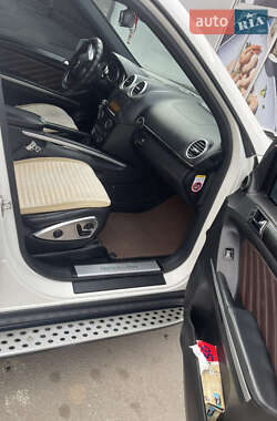 Позашляховик / Кросовер Mercedes-Benz GL-Class 2011 в 