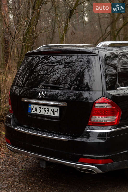 Внедорожник / Кроссовер Mercedes-Benz GL-Class 2010 в Киеве