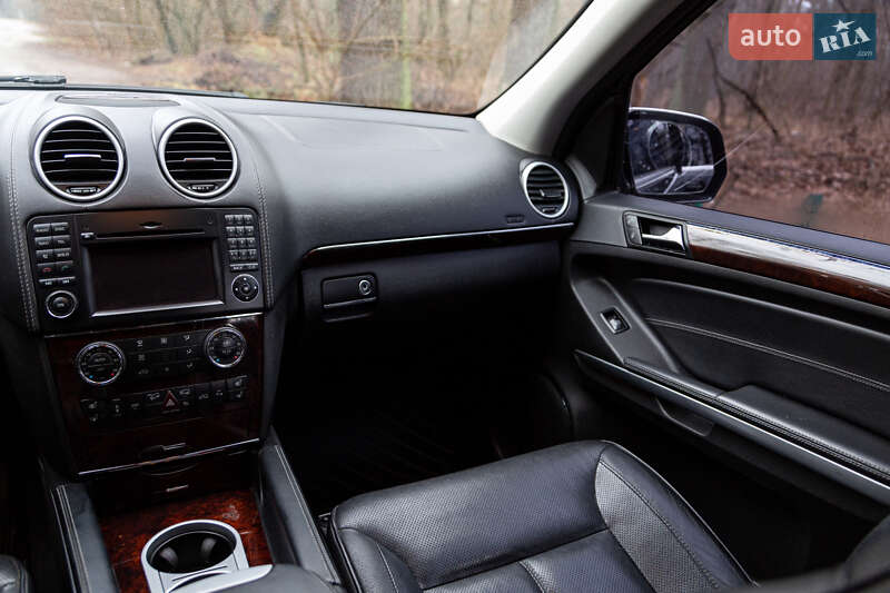 Внедорожник / Кроссовер Mercedes-Benz GL-Class 2010 в Киеве