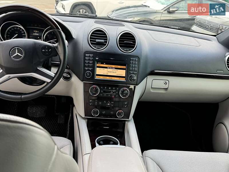 Внедорожник / Кроссовер Mercedes-Benz GL-Class 2010 в Киеве