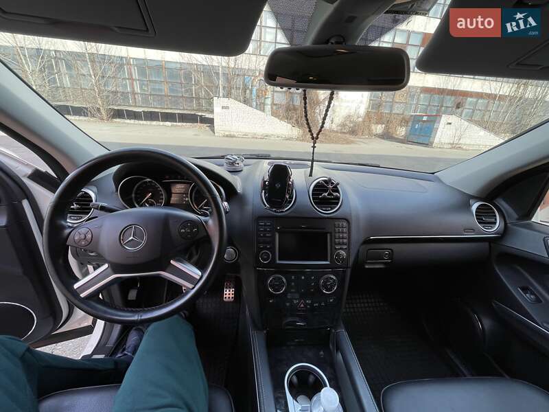 Внедорожник / Кроссовер Mercedes-Benz GL-Class 2010 в Киеве фото 26 Внедорожник / Кроссовер Mercedes-Benz GL-Class 2010 в Киеве