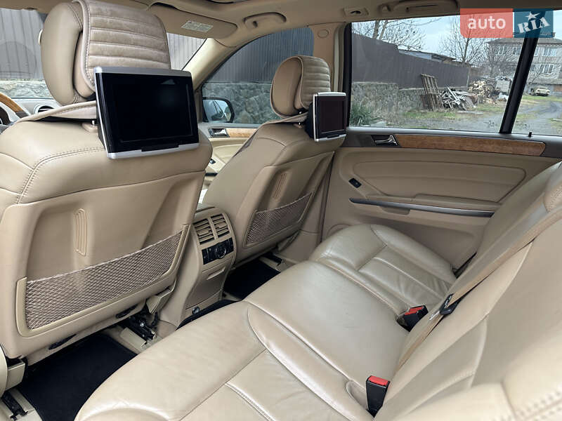 Внедорожник / Кроссовер Mercedes-Benz GL-Class 2009 в Гайсине