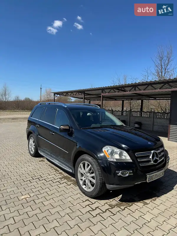 Mercedes-Benz GL-Class