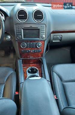 Внедорожник / Кроссовер Mercedes-Benz GL-Class 2012 в 