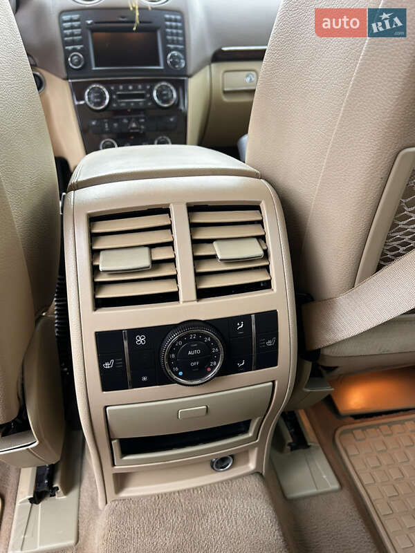 Внедорожник / Кроссовер Mercedes-Benz GL-Class 2010 в Сумах