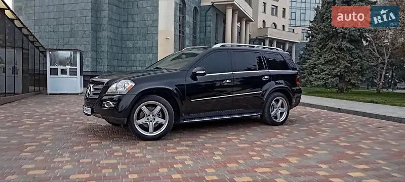 Mercedes-Benz GL-Class