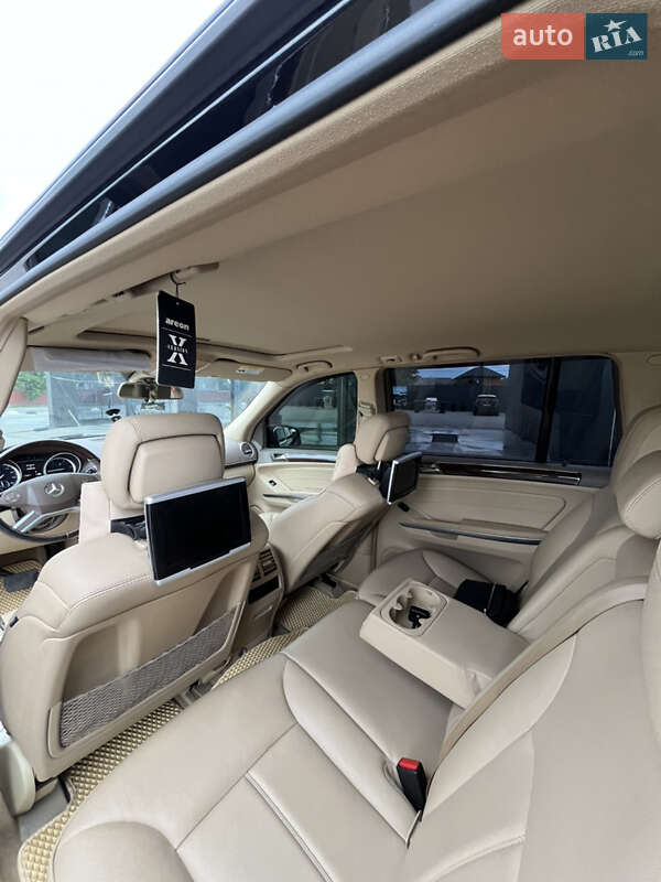 Внедорожник / Кроссовер Mercedes-Benz GL-Class 2011 в Черновцах