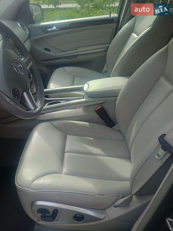 Позашляховик / Кросовер Mercedes-Benz GL-Class 2010 в Пирятині фото 22 Позашляховик / Кросовер Mercedes-Benz GL-Class 2010 в Пирятині