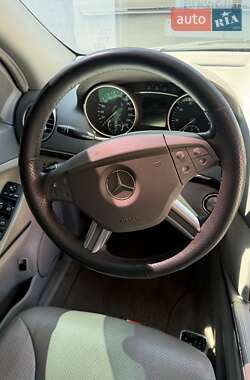 Внедорожник / Кроссовер Mercedes-Benz GL-Class 2006 в 