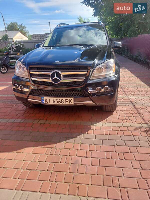 Mercedes-Benz GL-Class 2011