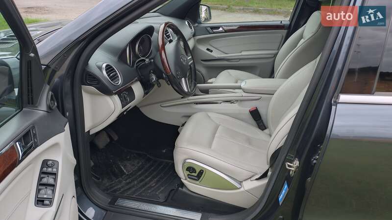 Позашляховик / Кросовер Mercedes-Benz GL-Class 2010 в Києві
