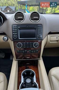 Внедорожник / Кроссовер Mercedes-Benz GL-Class 2009 в 
