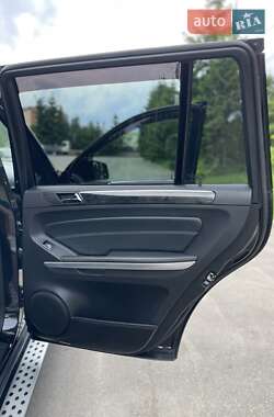 Позашляховик / Кросовер Mercedes-Benz GL-Class 2011 в 