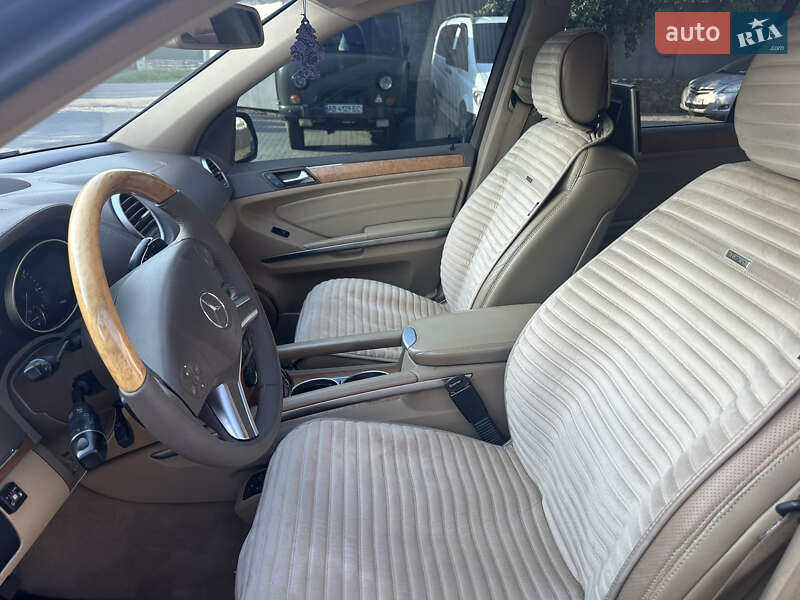 Внедорожник / Кроссовер Mercedes-Benz GL-Class 2009 в Гайсине