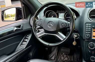 Позашляховик / Кросовер Mercedes-Benz GL-Class 2011 в 