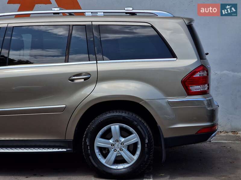 Позашляховик / Кросовер Mercedes-Benz GL-Class 2010 в Одесі