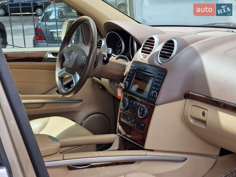 Позашляховик / Кросовер Mercedes-Benz GL-Class 2010 в Одесі