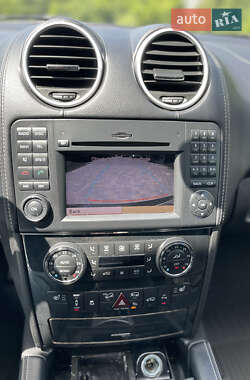 Позашляховик / Кросовер Mercedes-Benz GL-Class 2011 в 