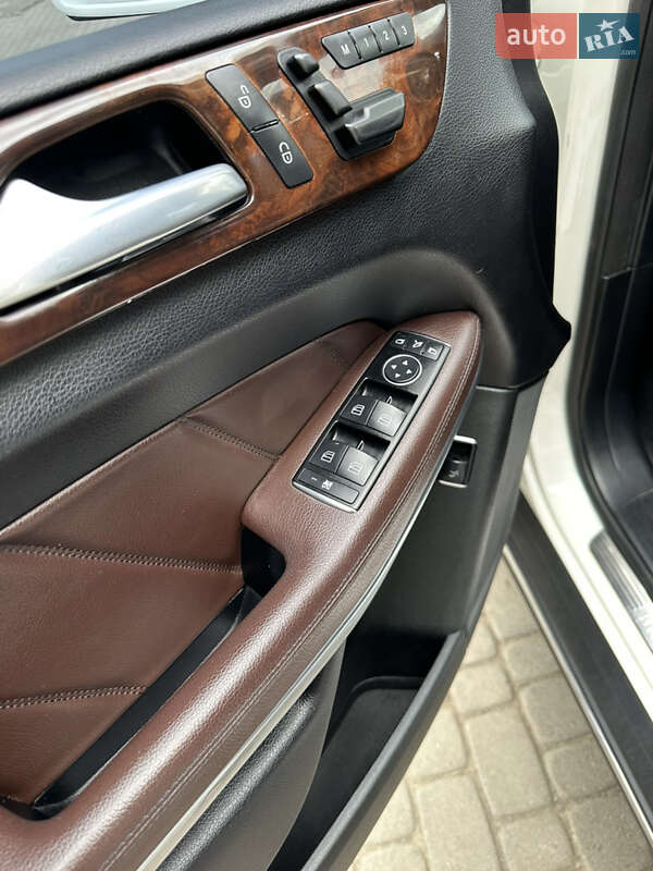 Позашляховик / Кросовер Mercedes-Benz GL-Class 2015 в Ужгороді