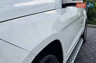 Позашляховик / Кросовер Mercedes-Benz GL-Class 2014 в 