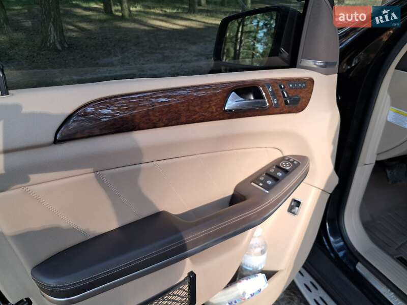 Позашляховик / Кросовер Mercedes-Benz GL-Class 2013 в Сумах
