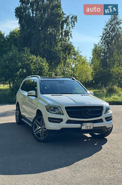 Позашляховик / Кросовер Mercedes-Benz GL-Class 2014 в 
