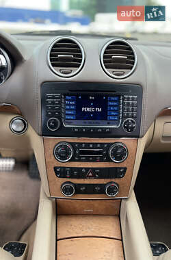 Внедорожник / Кроссовер Mercedes-Benz GL-Class 2006 в 