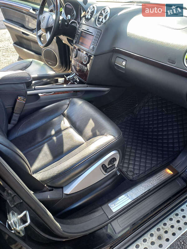 Позашляховик / Кросовер Mercedes-Benz GL-Class 2010 в Димері