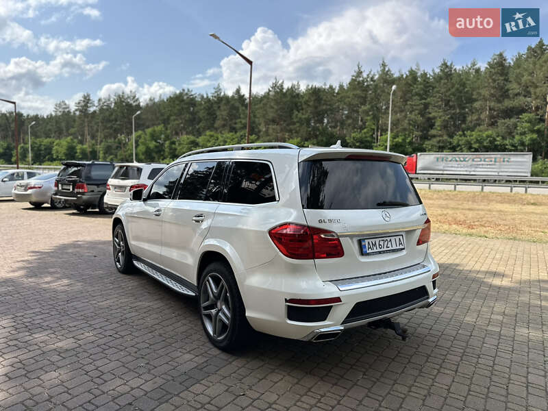 Позашляховик / Кросовер Mercedes-Benz GL-Class 2014 в Києві