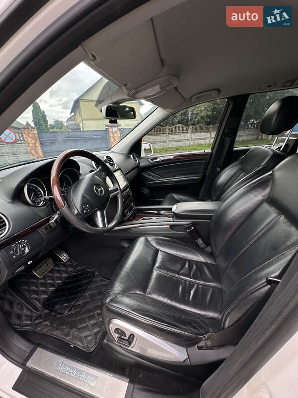 Позашляховик / Кросовер Mercedes-Benz GL-Class 2010 в Рівному