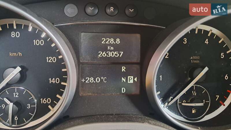 Внедорожник / Кроссовер Mercedes-Benz GL-Class 2010 в Киеве фото 4 Внедорожник / Кроссовер Mercedes-Benz GL-Class 2010 в Киеве