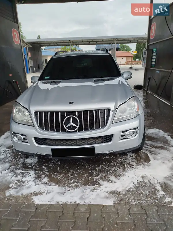 Mercedes-Benz GL-Class