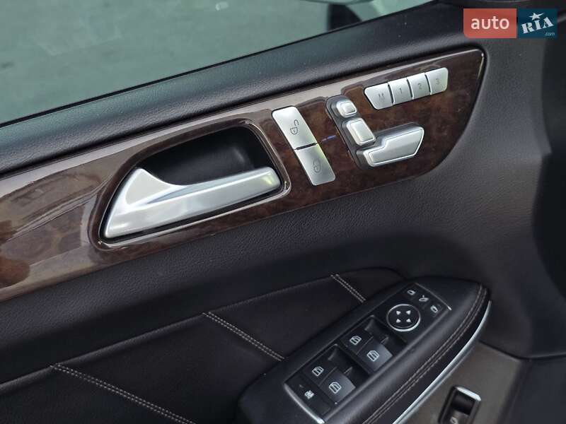 Позашляховик / Кросовер Mercedes-Benz GL-Class 2012 в Тернополі фото 36 Позашляховик / Кросовер Mercedes-Benz GL-Class 2012 в Тернополі