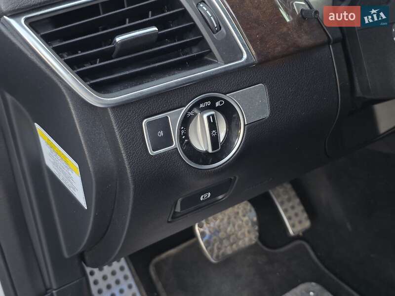 Позашляховик / Кросовер Mercedes-Benz GL-Class 2012 в Тернополі фото 40 Позашляховик / Кросовер Mercedes-Benz GL-Class 2012 в Тернополі