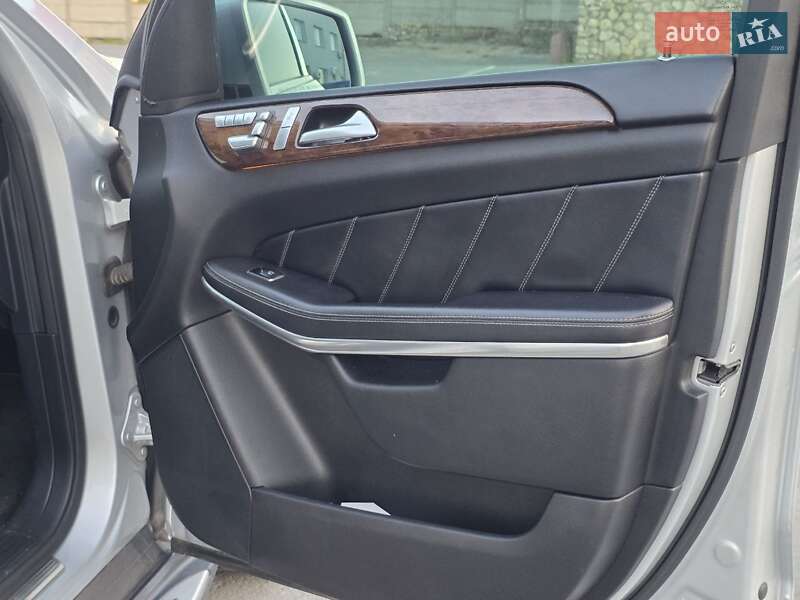 Позашляховик / Кросовер Mercedes-Benz GL-Class 2012 в Тернополі фото 43 Позашляховик / Кросовер Mercedes-Benz GL-Class 2012 в Тернополі