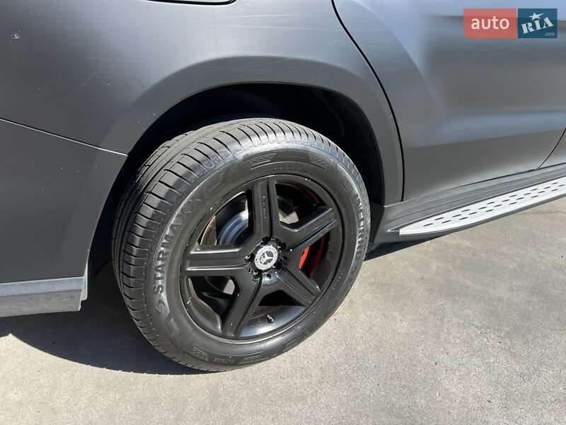 Внедорожник / Кроссовер Mercedes-Benz GL-Class 2015 в Киеве фото 15 Внедорожник / Кроссовер Mercedes-Benz GL-Class 2015 в Киеве