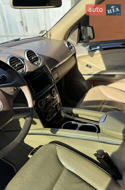 Внедорожник / Кроссовер Mercedes-Benz GL-Class 2011 в 