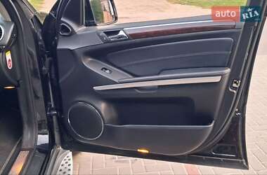 Позашляховик / Кросовер Mercedes-Benz GL-Class 2011 в 
