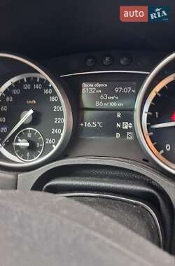 Позашляховик / Кросовер Mercedes-Benz GL-Class 2011 в 