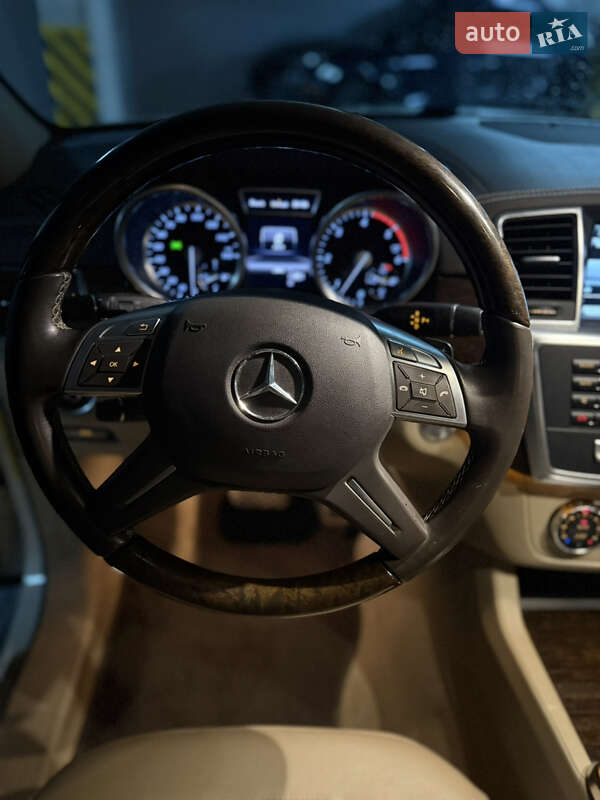 Позашляховик / Кросовер Mercedes-Benz GL-Class 2012 в Києві