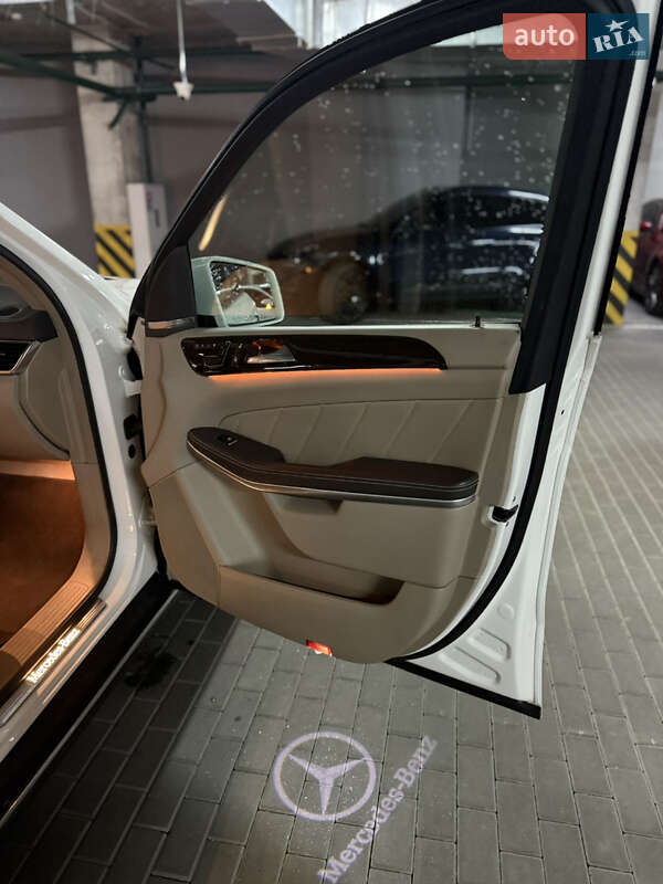Позашляховик / Кросовер Mercedes-Benz GL-Class 2012 в Києві