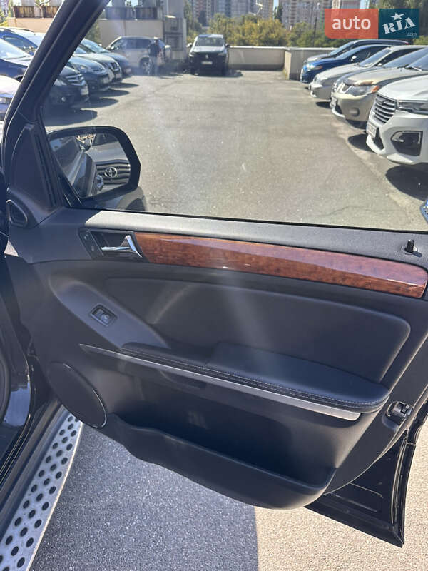 Внедорожник / Кроссовер Mercedes-Benz GL-Class 2008 в Киеве фото 16 Внедорожник / Кроссовер Mercedes-Benz GL-Class 2008 в Киеве