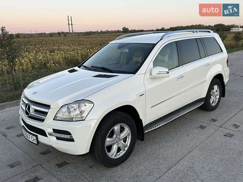 Mercedes-Benz GL-Class 2010