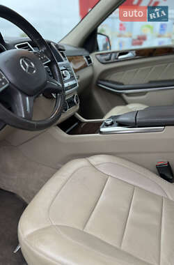 Позашляховик / Кросовер Mercedes-Benz GL-Class 2014 в  фото 8 Позашляховик / Кросовер Mercedes-Benz GL-Class 2014 в