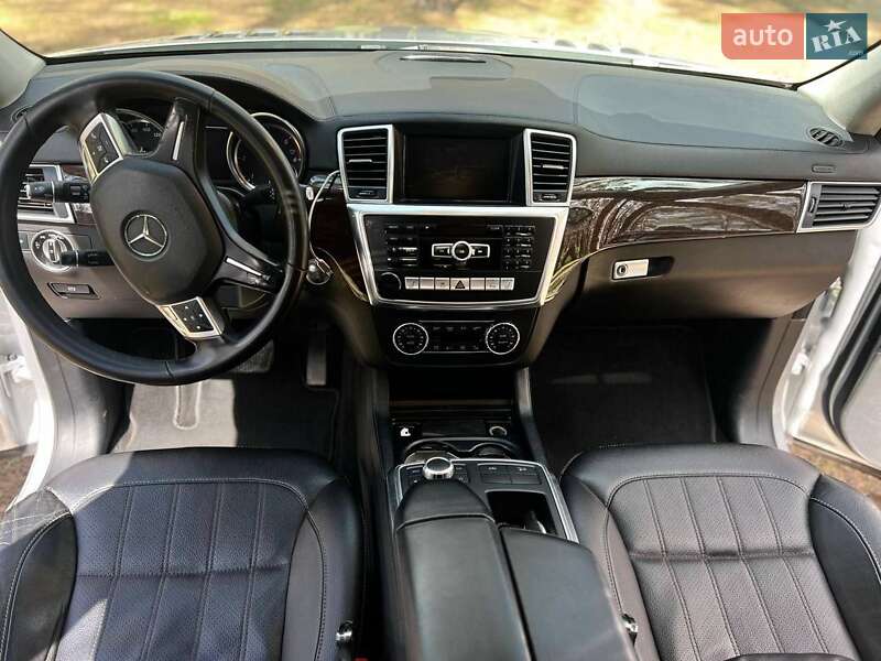 Позашляховик / Кросовер Mercedes-Benz GL-Class 2013 в 